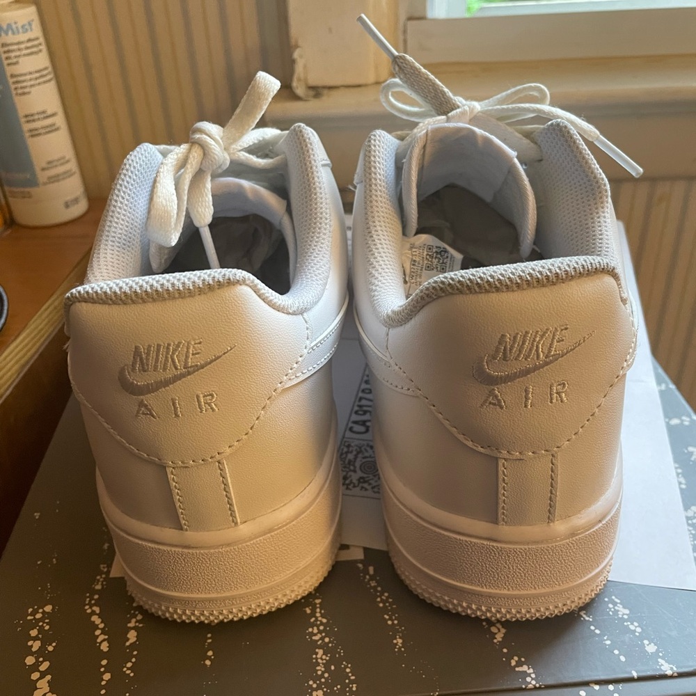 Nike White Air Force 1 Athletic Shoes - Picture 4 of 6